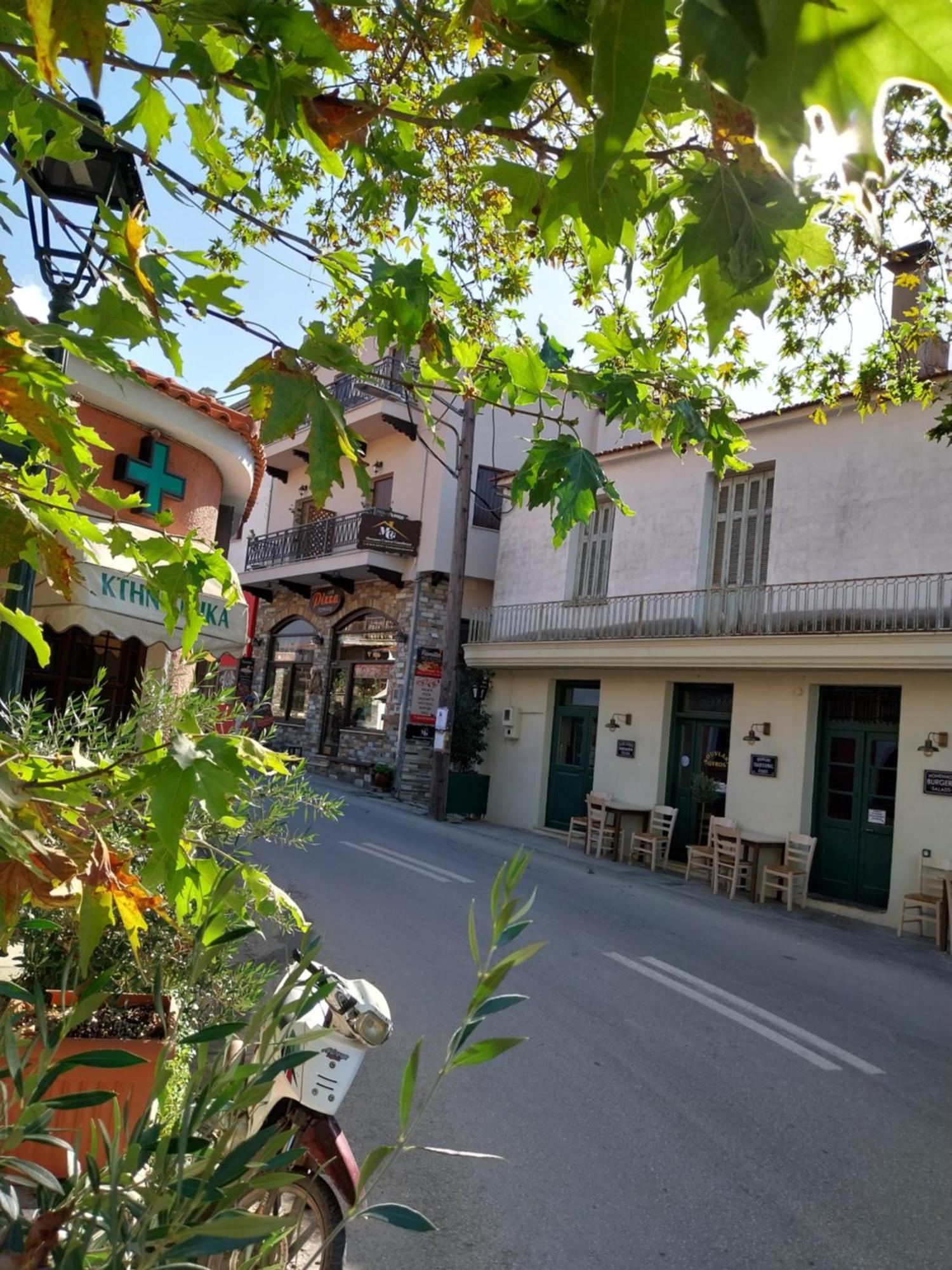 Marousos Central Guesthouse 波尔塔里亚 外观 照片
