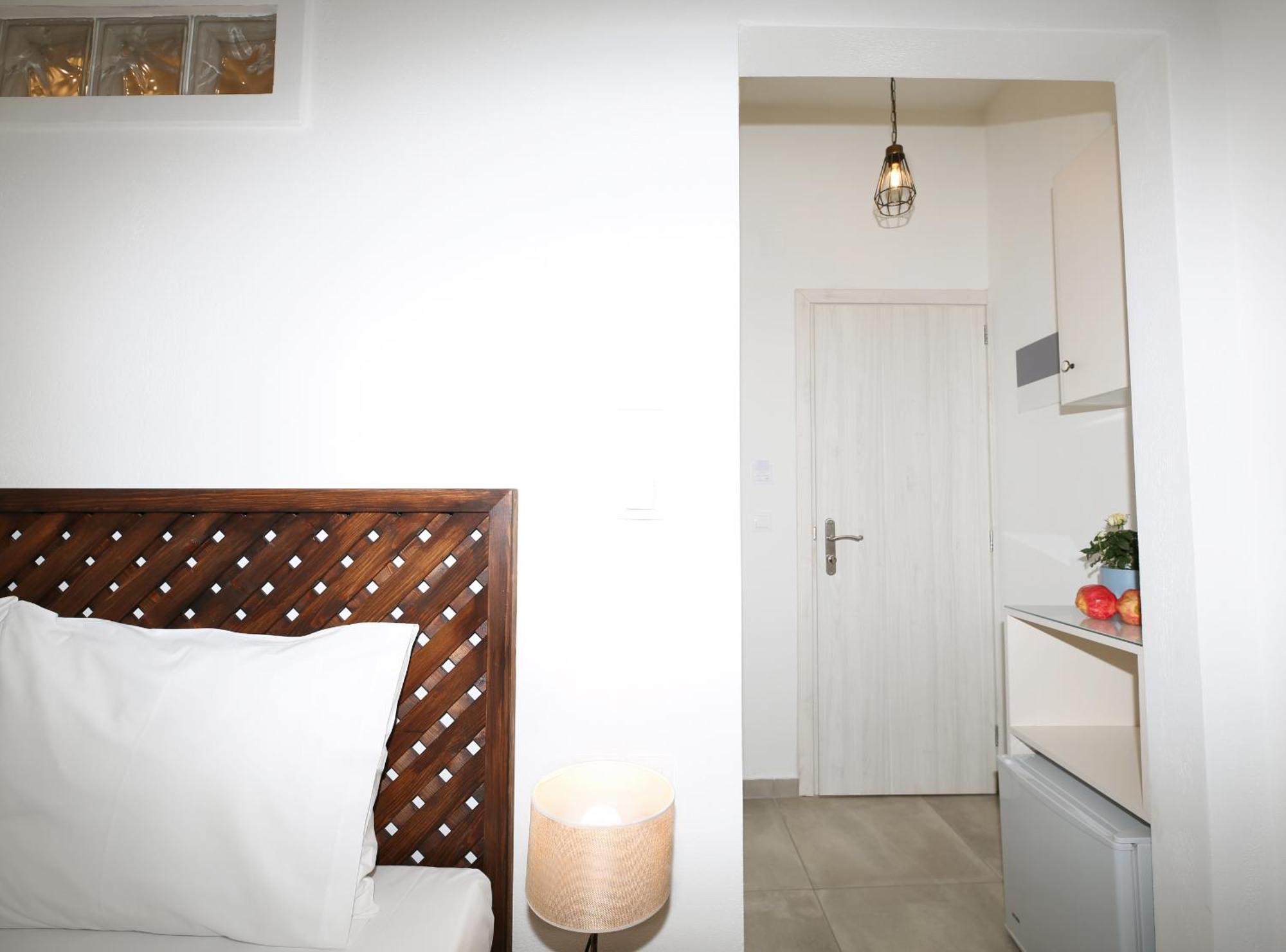 Marousos Central Guesthouse 波尔塔里亚 外观 照片