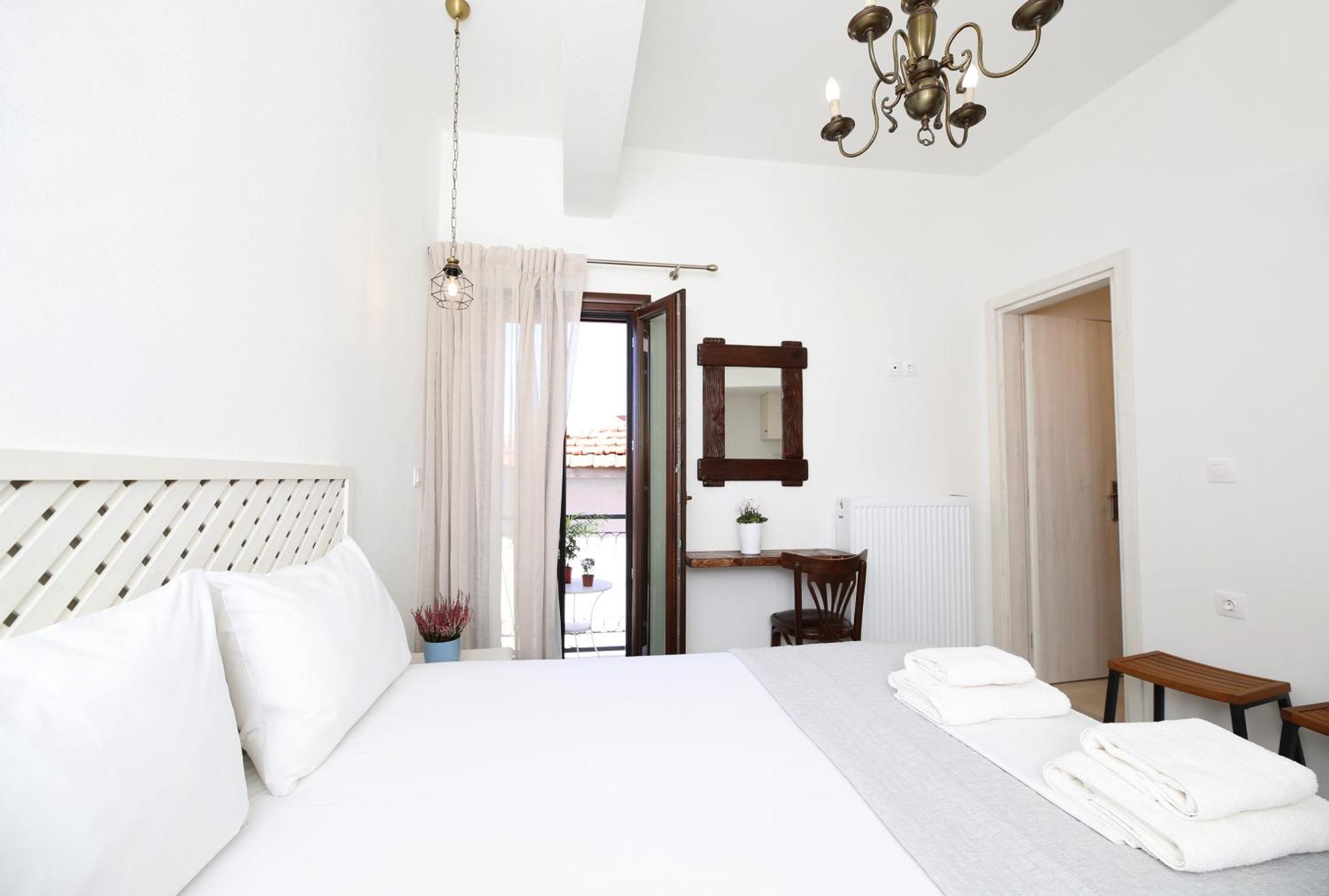 Marousos Central Guesthouse 波尔塔里亚 外观 照片